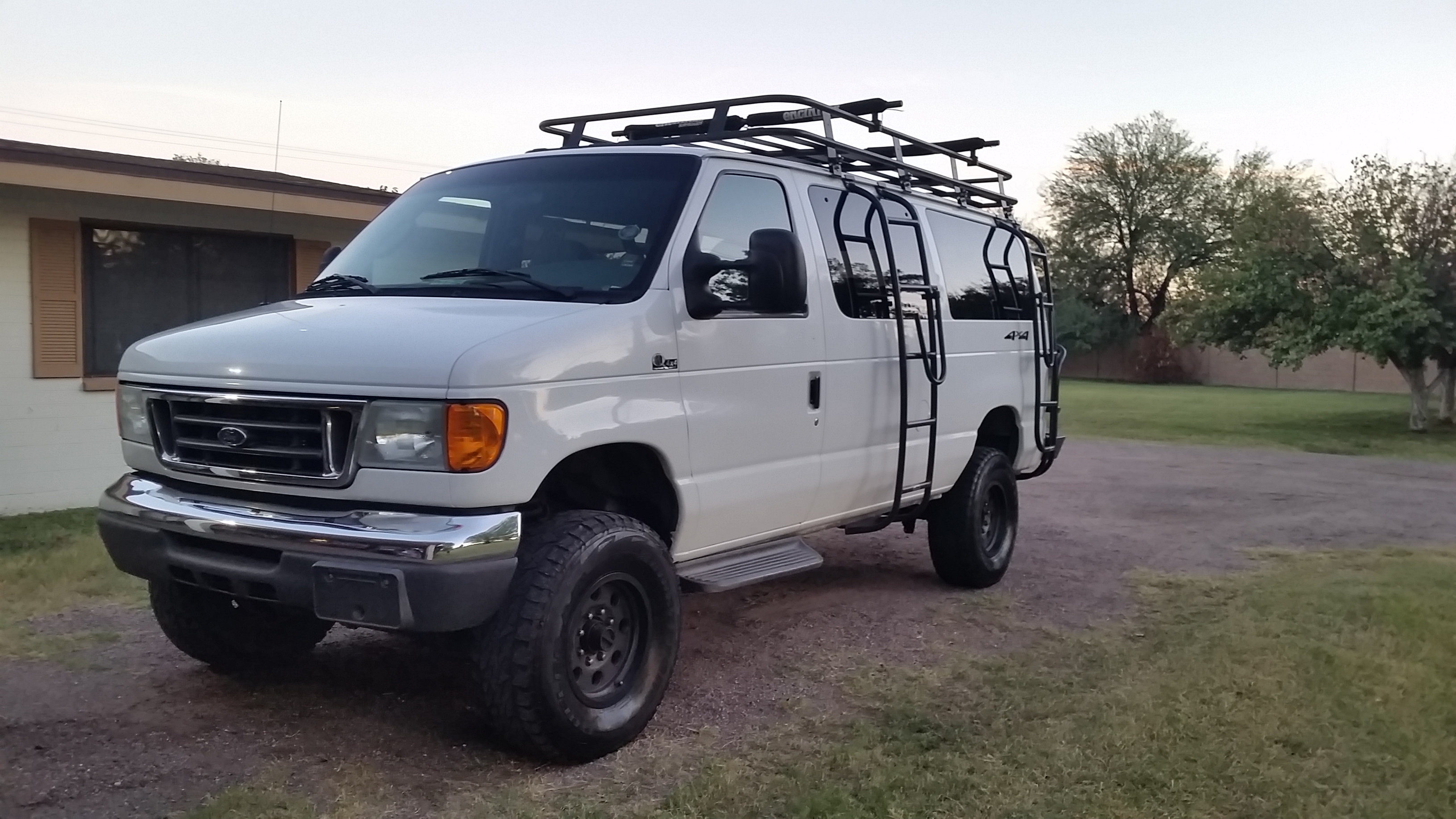 This technique handles your rolled paper products. : r/VanLife